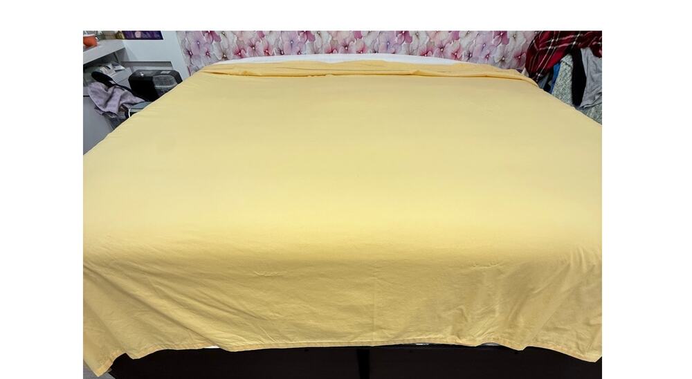 VINTAGE Wamsutta Queen Flat Sheet Butter Yellow Made in USA Cotton Blend Bedding